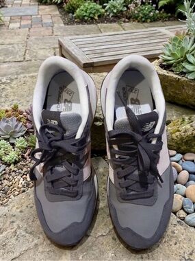 👟 New Balance Gray and Light Pink Casual Sneakers Running Shoes 237👟